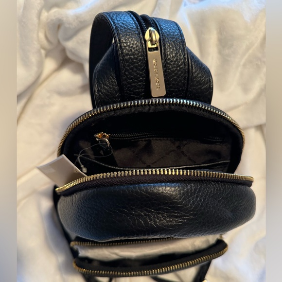 New Tag On Leather Small Michael Kors Backpack. - Picture 4 of 7